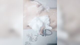 Gái 1 con mòn con mắt.