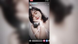 Em Trinh đú trend bé ơi từ từ