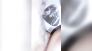 Cho con chó liếm lồn