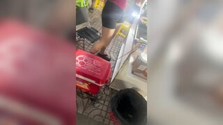 Em bán trà chanh siêu múp