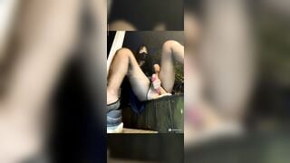 Trực tiếp em gái public ở công viên cực nứng