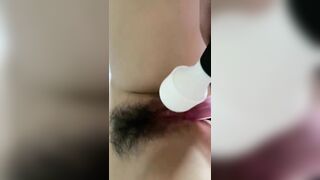 Nhân lúc em gái ngủ liền dùng toy nghịch lồn em gái