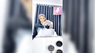2 em gái xinh live fb 7