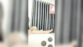 2 em gái xinh live fb 7