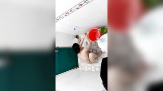 Đặt Cam Quay Lén Em Vợ Tắm Khi Đi Làmm Về