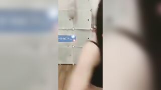 Em gái xinh lộ đầu ti lúc tập