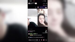 Trả kèo nè anh em móc trên live của thư xinh
