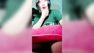 Em gái Bật tiếng to để mẹ không nghe tiếng móc lồn