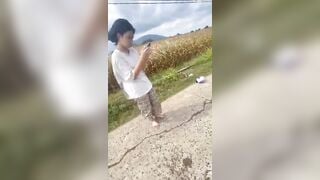 Các cháu học sinh giờ oánh ghen như các mẹ