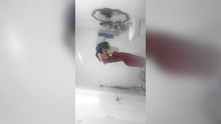 Quay lén em gái đi đám cưới về suýt bị phát hiện