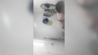 Quay lén em gái đi đám cưới về suýt bị phát hiện