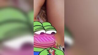 Dm con em ngủ thế này nứng vkl lộ cả loz