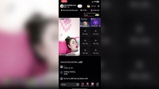 Thư Xinh trả kèo móc trên tt