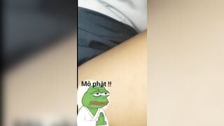 Bố bảo bố xem tý thôi mà bố đút vào lon thế này lại còn xuất trong