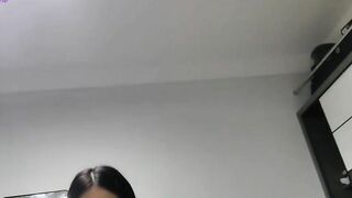 Loạn luân - địt nhỏ em họ vú lép cực dâm p2