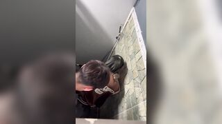 cặp đôi đg hóng trên fb nè:))