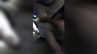 Vợ bạn mê mẩn với chim gắn bi