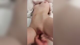 Móc lồn em gái ngon nhiều nước