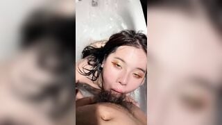 Được chị đại xăm trổ bú cu, mà đái vào mồm chị