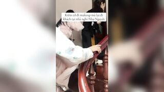 3-4 em gái nói bịa chuyện đi maxkups để đi khách