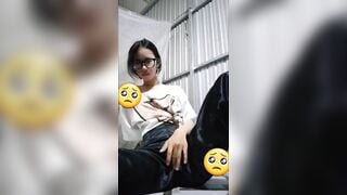 Trần Ngọc Nh 2ka8 i móc bím chảy đầy nước cho ny xem