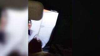 Bắn tinh trùng vào live của người lạ