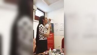 Cô giáo dạy môn bú cu xong đè học sinh ra thực hành