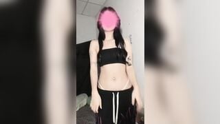 Vân Anh em hs 2k7 rất xinh nhưng cũng rất d,âm🤪 ước gì được dí e nó chứ xem địtt ẻm
