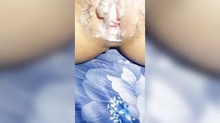 Được bà chị móc cho xem