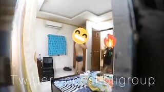Mẹ such cu cho con trai nghiện thủ dâm