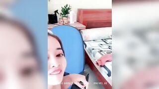 2 em gái việt nam lếu lều nhau