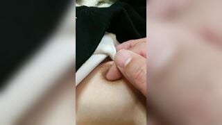ANH TRAI KHỐN NẠN KÍCH THÍCH VÚ EM GÁI