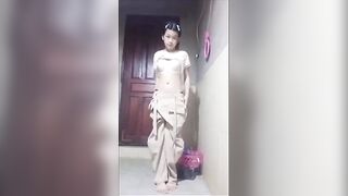Bé học sinh loli,lồn non tơ,vừa tắm vừa livestream