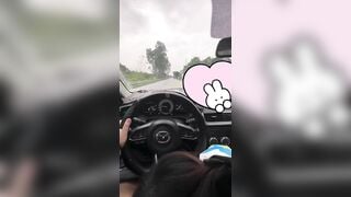 Vừa lái xe vừa bắt em Sugar bú cu quá sướng