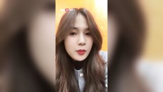 Gạ con bạn thân xinh gái show vú show bimbim