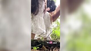 Chịch em gái giữa rừng để hoà nhịp với thiên nhiên