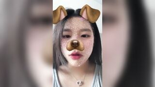 seri khoe nguc