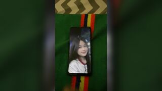 bắn tinh lên ảnh em họ 2k4