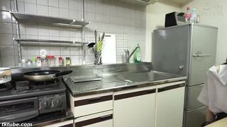 Thủ dâm với góc bàn 6