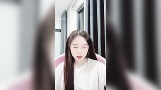 Clip Sex Yylive Khoá Phòng Show Vú Cùng Gái Xinh