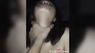 Nửa đêm em bắt dậy cưỡi ngựa