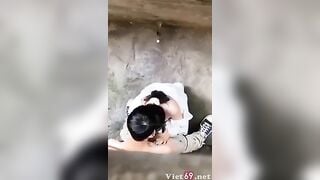 Quay lén em nữ sinh BJ cho bạn trai trong hẻm