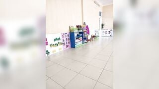 Cô giáo mầm non show hàng 14