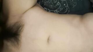 Lén đút chim vào lồn cô bạn thân lông rộng nhưng lồn khít quá lm e nó đau tỉnh