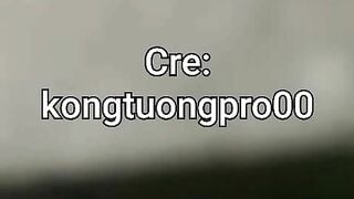 Em họ mới lớn tắm vú to