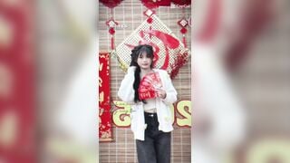 nyc đăng ảnh nude từ 2023 thu hoài 2k7
