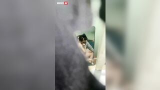 Chồng quay lén vợ ngoại tình rồi đè vợ ra đụ trong cơn ghen