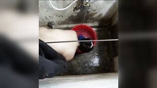 Quay lén mẹ vợ tắm 5