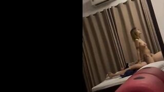 Clip sex Địt em Jessica xăm hình rắn trên đùi