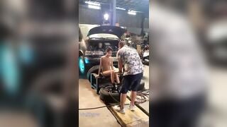 Không biết tuyển e nó về là để sửa xe hay sửa cu nữa lồn múp tnay cơ mà